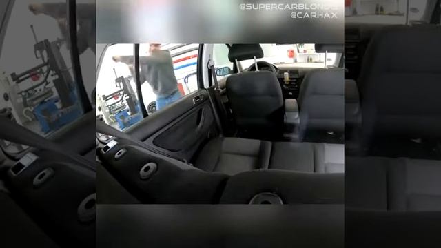 How hard is it to actually break a car window ? смотреть онлайн
