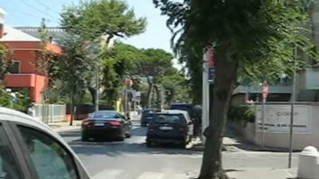 Maserati GranTurismo смотреть онлайн