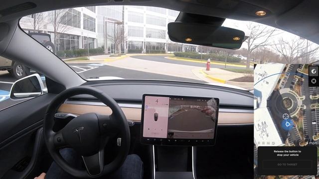 Tesla Summon | Roundabout Smart Summon Testing | 2020.4.1 смотреть онлайн