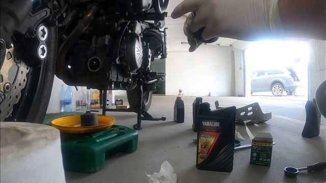 Yamaha Super Tenere 1200 - Oil Change