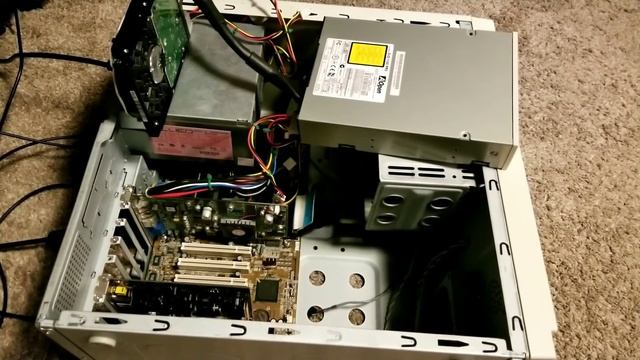 1999 Pentium II rebuilding the first computer I ever built! PART 1 смотреть онлайн