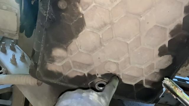 Нельзя вот так просто взять и поменять масло... смотреть онлайн