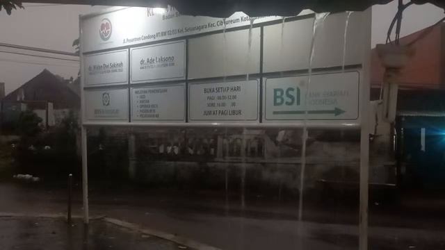 Comfortable sound of rain|Come to bed, close your eyes and feel the rain hitting the window смотреть онлайн