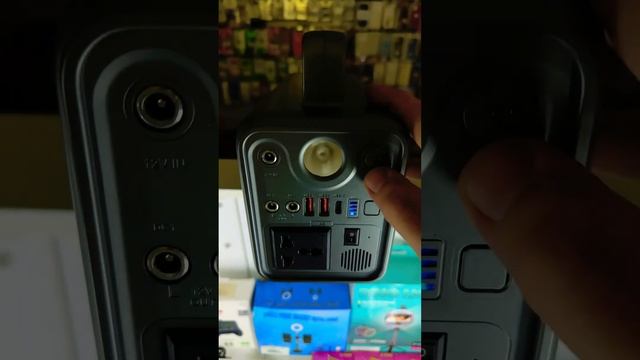 Мобильный источник тока 220В мощностью 300 Вт. Мобильная розетка 220 вольт переменного тока. смотреть онлайн