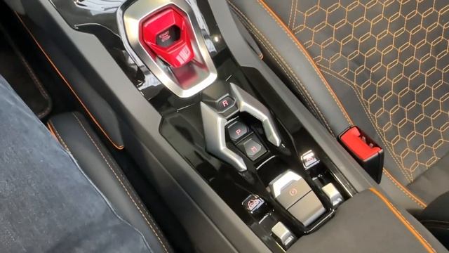 Lamborghini Huracán - EVO Spyder*AWD*SENSONUM*LIFT*Q-CITURA смотреть онлайн