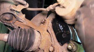 Подробно, пошагово замена колодок дисковых тормозов на Хендай Крета. Передний  самоторможение.