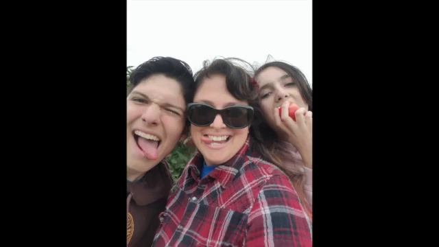 "In our community" Episode #2 Apple picking at The Great Lakes Farm in SouthWestern Ontario смотреть онлайн