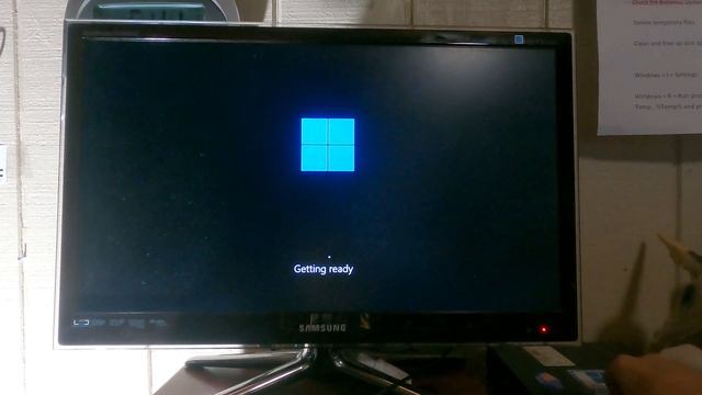 Installing Windows 11 Leaked on a real computer Build 21996.1 смотреть онлайн