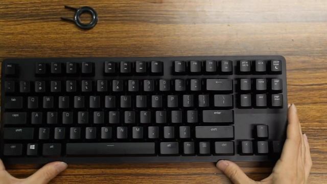 【開封】他人のゲーミングキーボードをベタベタ触るの巻 / Razer BLACKWIDOW Lite смотреть онлайн