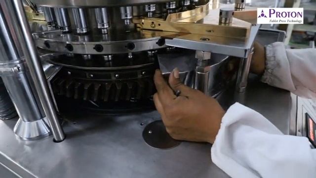 DOUBLE SIDED ROTARY TABLET PRESS MACHINE (GMP MODEL) B4 MODEL смотреть онлайн