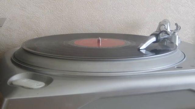 Queen - Keep Passing The Open Windows ( EMI ). смотреть онлайн