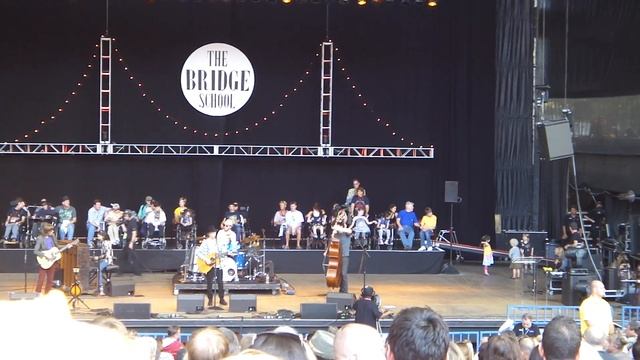 Beck - "End of the Day" - Bridge School 2011 Sunday смотреть онлайн