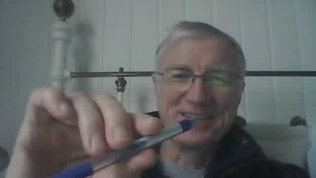 The One-Coloured Pen - Webcam video from Jun 27, 2012 10:24:59 AM смотреть онлайн
