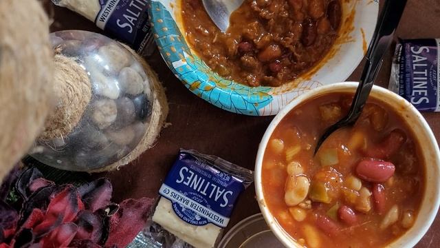 The review literally NO ONE asked for: Wendy's Chili in a can Vs. The Restaurant смотреть онлайн