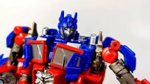 Dark of the Moon Optimus Prime Transformers Movie 3 Studio Series OP SS44 Truck Robot toys