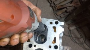 Правильный распил ГБЦ головка двигателя классика 2103 ваз Жигули и как сделать Т образные клапана