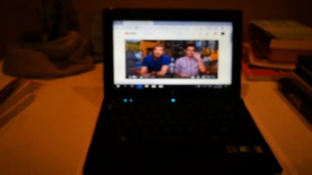 Loading a YouTube video HP Mini 5101 смотреть онлайн