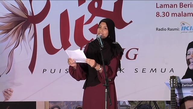 Fairuz Hj Nordin di Malam Puisi Riong 2013 смотреть онлайн