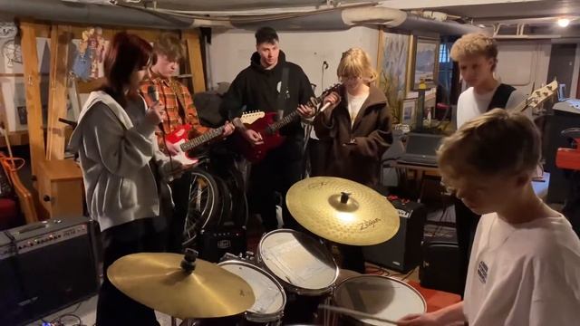 Mac DeMarco - My Kind of Woman (Band Cover by Foools) смотреть онлайн