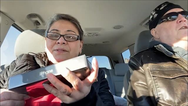 BUHAY SA AMERIKA - MY HUSBAND BUY ME IPHONE 12 смотреть онлайн