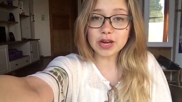 Laura Kamhuber kommt zur Influencer Video Con17 presented by spark7 Salzburg смотреть онлайн