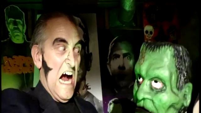 SPOOKY-Fun photos of B-Monster moviemaker David ROCK Nelson as "ROCK FIEND"! PLUS! SEE him GROWL! смотреть онлайн