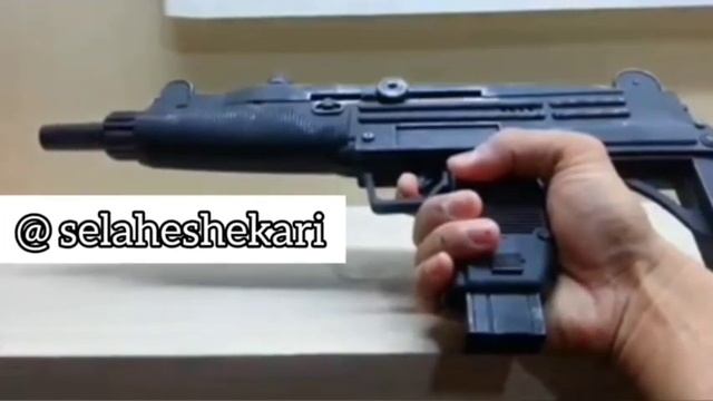 کلت کمری اسلحه یوزی смотреть онлайн
