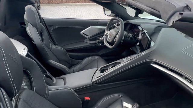 2022 Chevrolet Corvette Stingray 3LT Convertible White 6.2l V-8 смотреть онлайн