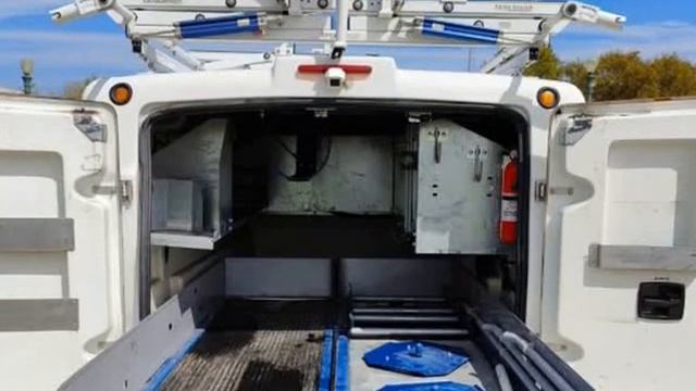 2011 Chevrolet Silverado 2500HD Service Body Work Truck - 6.0 V8 - Ladder Racks and Topper... смотреть онлайн