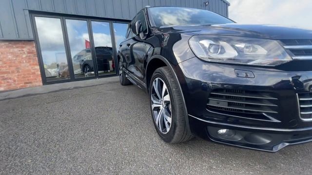 Volkswagen Toaureg 3.0 tdi Rline in Black 2014 смотреть онлайн