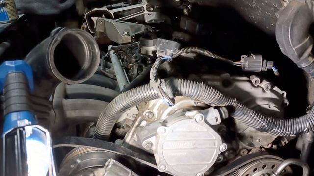 Land Rover LR2/Freelander 2 3.2L Belt, Tensioner, and Idler Change, Part 3: Belt, Idler, Tensioner смотреть онлайн