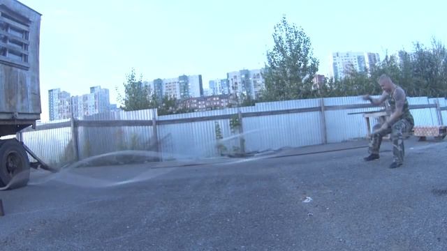 Первый опыт с канатом и кувалдой смотреть онлайн