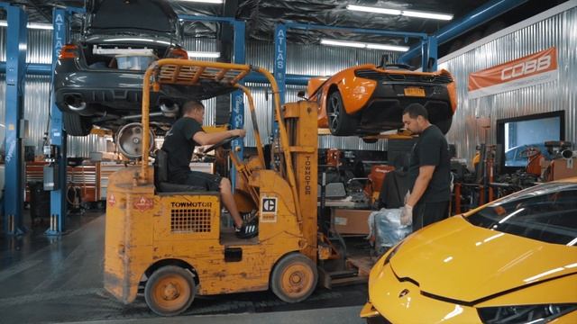 ACI Unwrapped - Lamborghini Vinyl Wrapping смотреть онлайн