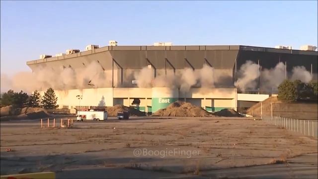 Implosion of Pontiac Silverdome Goes Wrong смотреть онлайн
