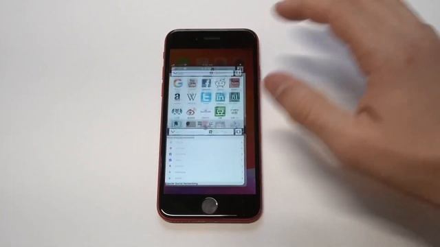 How To Split Screen On Iphone SE 2 2nd Generation IOS 15 - 2022 смотреть онлайн