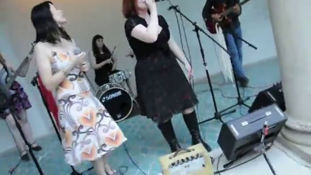 DVC's Rock, Rhythm and Blues band the Ejector Seats perform "Be My Baby" смотреть онлайн