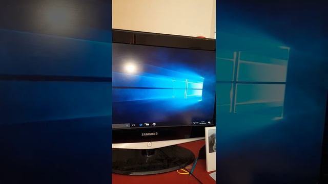 5 minutes into windows 10 and I HATE IT!!!! смотреть онлайн