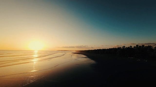 Flight with DJI Avata above the ocean - Costa Rica - sunset смотреть онлайн