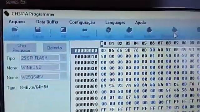 Usando o clip soic8 junto com a gravadora bios CH341A смотреть онлайн