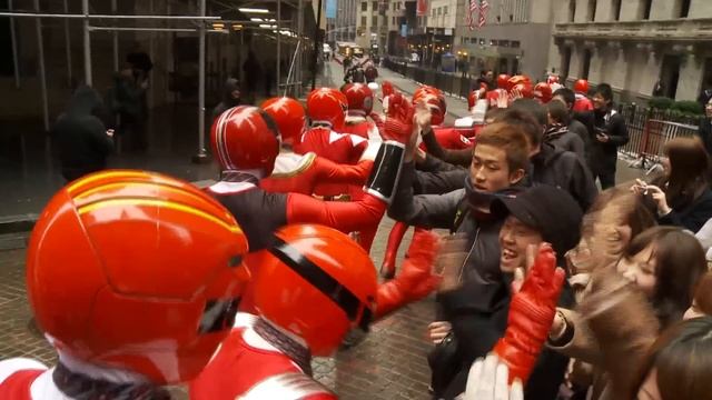 Power Rangers | Celebrate Power Rangers 20th Anniversary in the Big Apple! смотреть онлайн