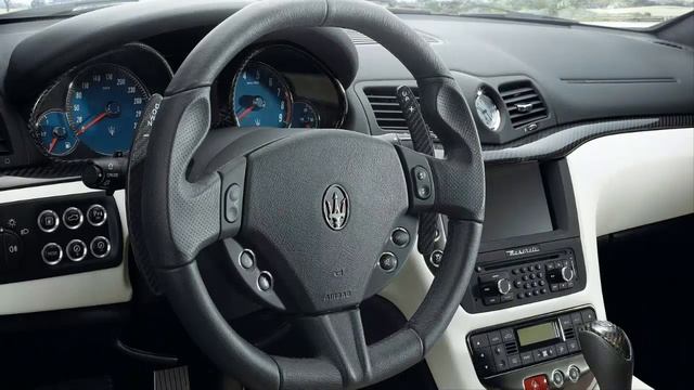 Car Interior 2013 Maserati GranTurismo Sport 4.7 V8 460 cv смотреть онлайн