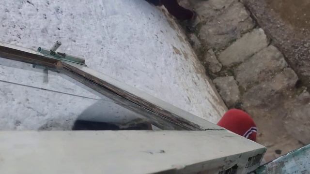 my friend jumping off the window cuz he got bored смотреть онлайн