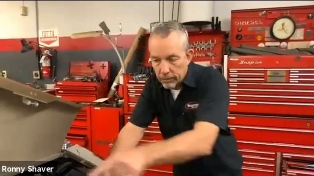 Silver Cloud III Charging System Troubleshooting Part 7 of 9 смотреть онлайн