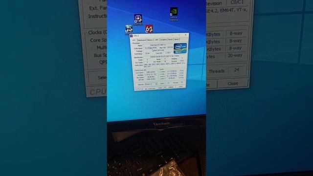 ASUS Z9PE-D8 WS включение смотреть онлайн