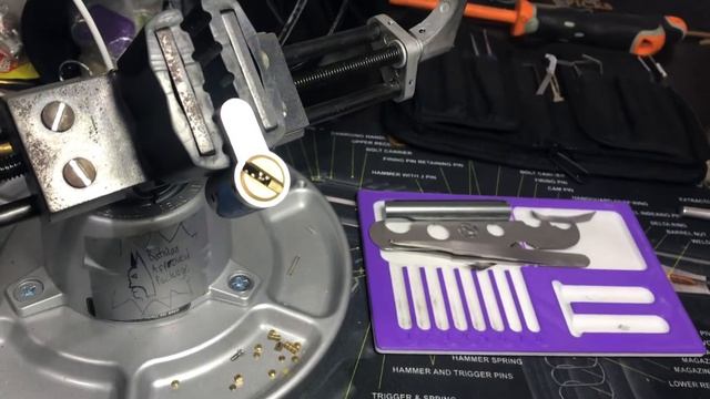 Mul-T-Lock Classic (serrated) pick and gut смотреть онлайн