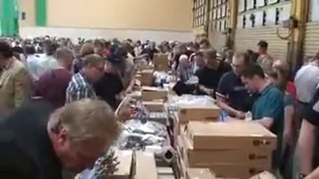 SDCC Saab Parts Sale смотреть онлайн