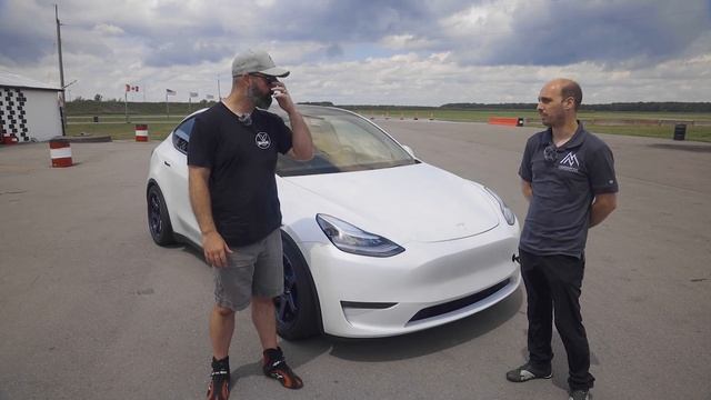 Modified Tesla Model Y is the FASTEST SUV in the WORLD! смотреть онлайн