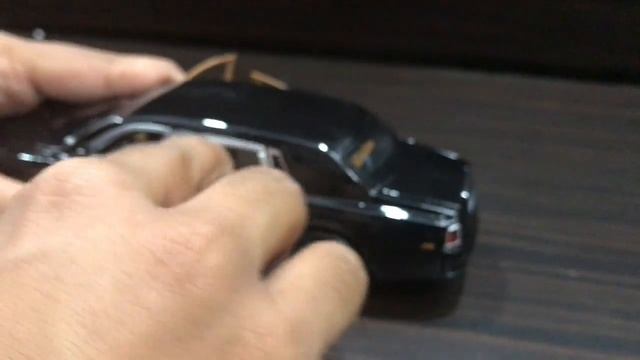 Diecast Unboxing-2016 Rolls Royce Phantom 1/24 Paudi Models смотреть онлайн