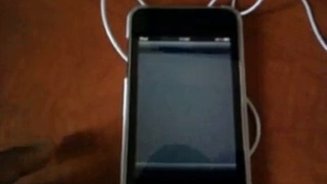 iMovie Running On iPod Touch 2G MC Model смотреть онлайн