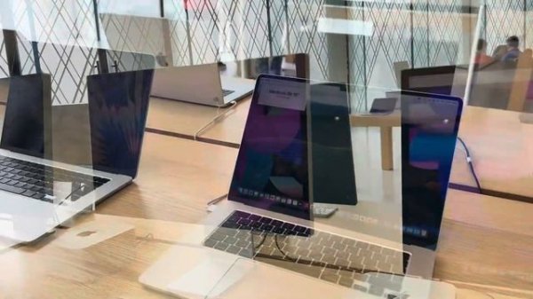 Inside Apple Store | Dubai Mall 🇦🇪 | Huge Apple store with latest products | 2024